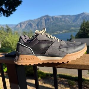 Columbia Women's Wildone Anthem Hiking Sneaker Size 12
